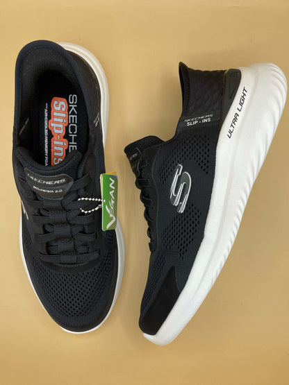 SKECHERS Slip ins